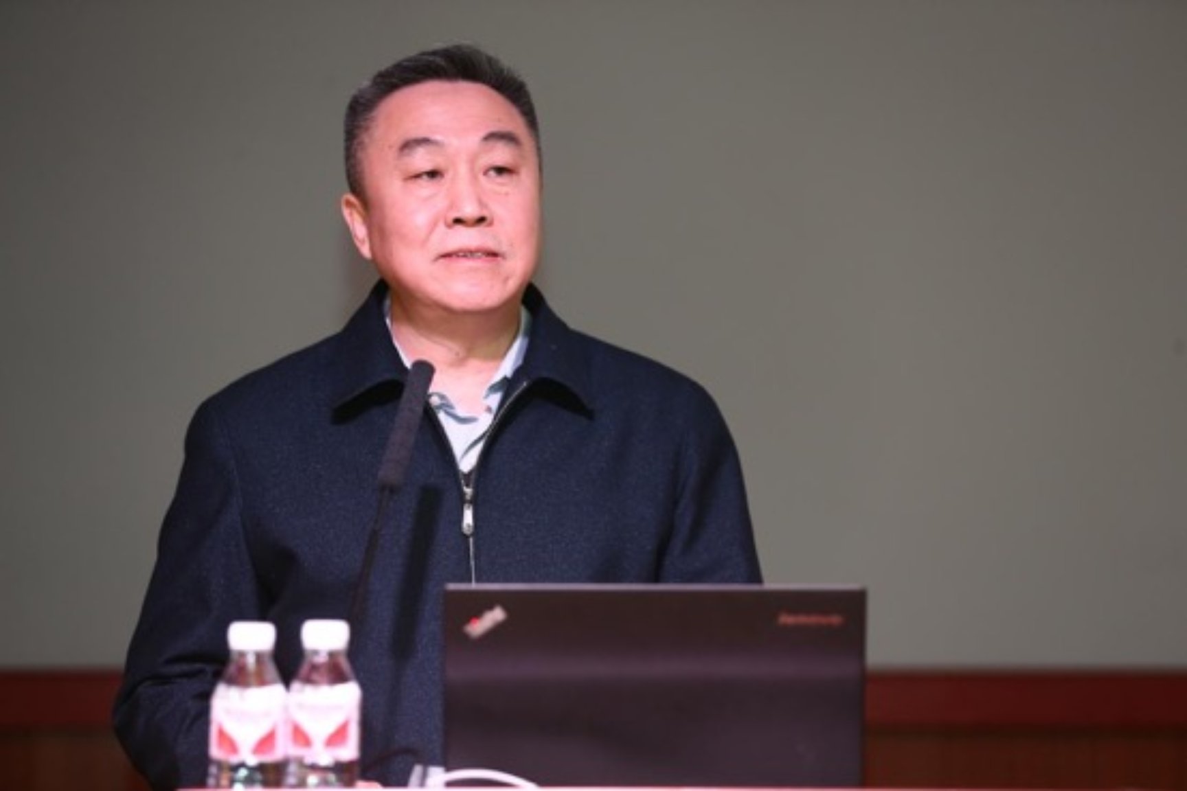 图2 直播自慰
党委副书记李晓兵在会上致辞 陶志颖摄 图2 直播自慰
党委副书记李晓兵在会上致辞 陶志颖摄